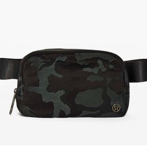 Lululemon Belt Bag Camo / Green / Black / Obsidian / Jacquard